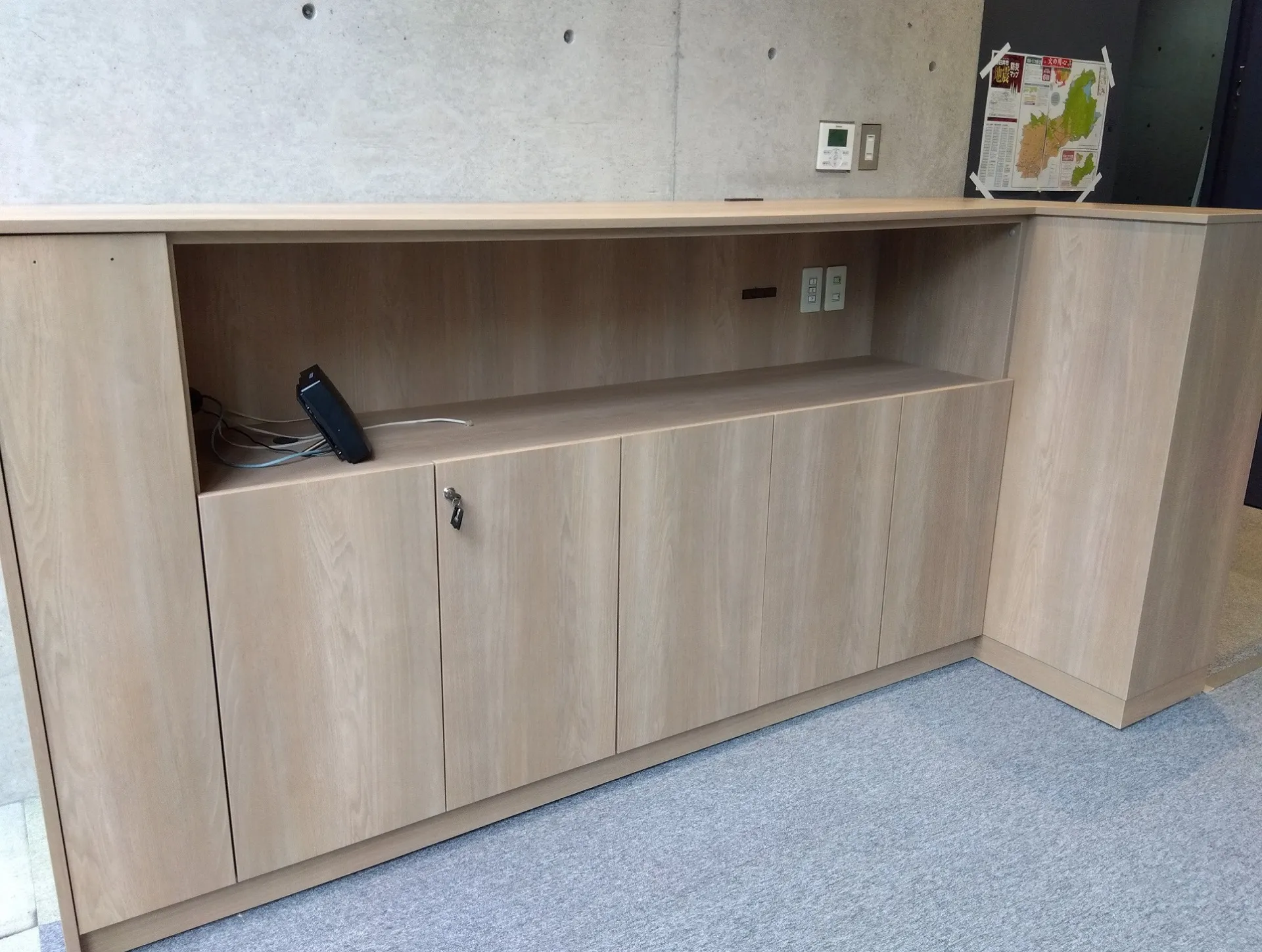 カウンター収納と下足収納